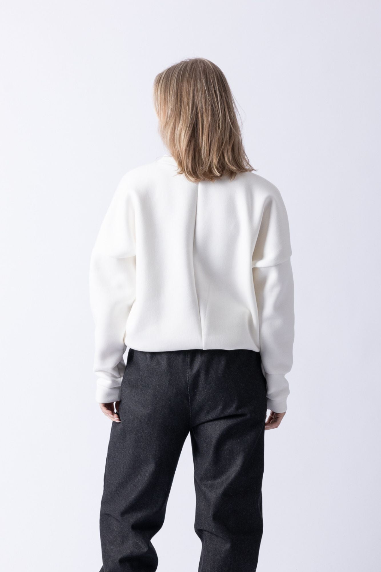 BASIC SWEATER WHITE