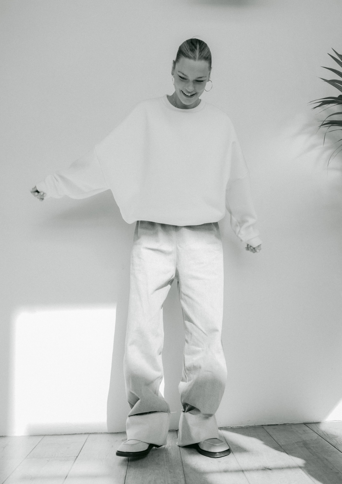 BASIC SWEATER