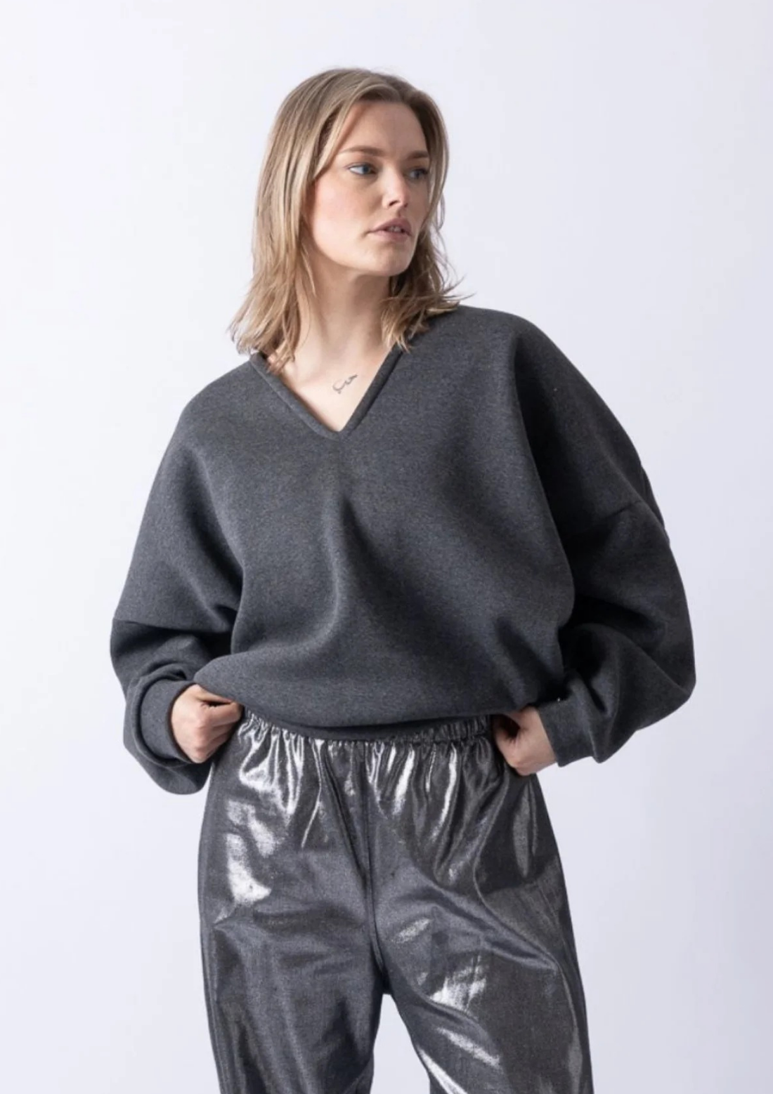 BOMBER SWEATER VNECK