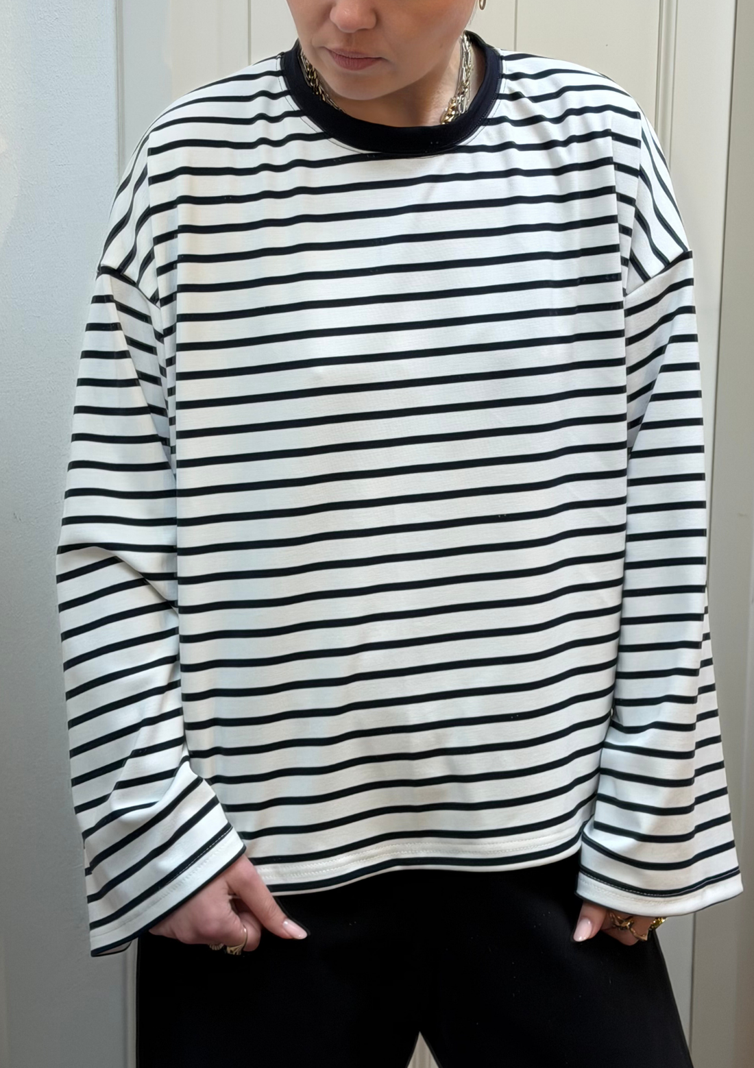CONTRAST TSHIRT WHITE BLUE STRIPE