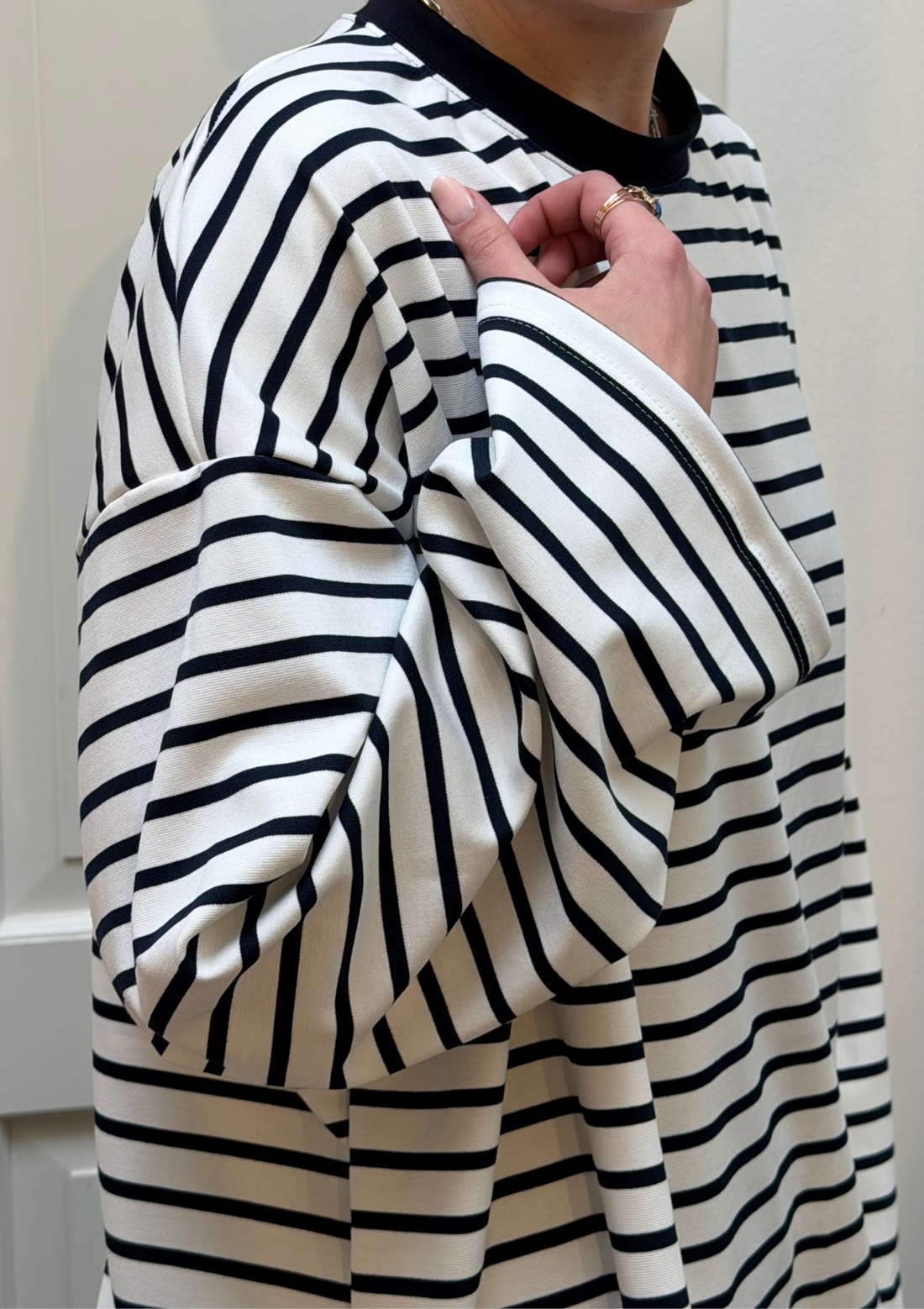 CONTRAST LONGSLEEVE TSHIRT WHITE GREY STRIPE