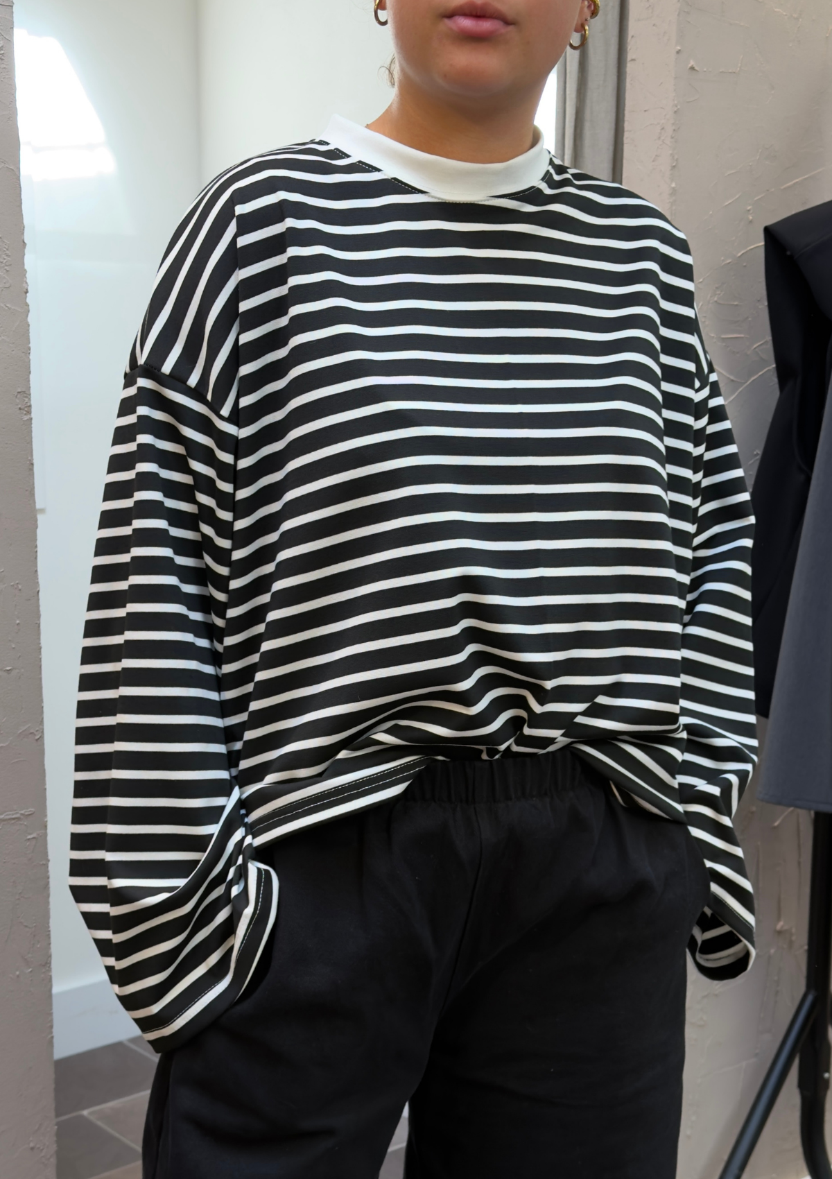CONTRAST T