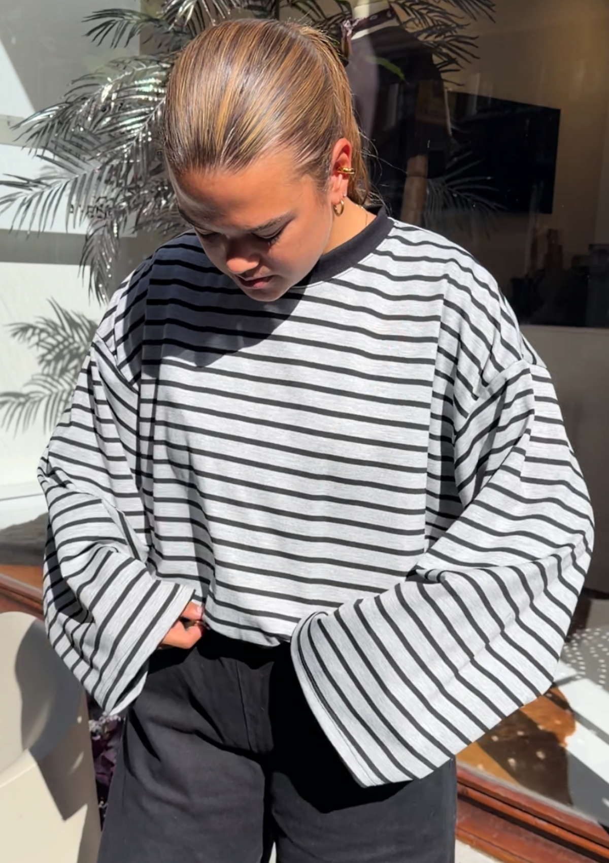 CONTRAST T
