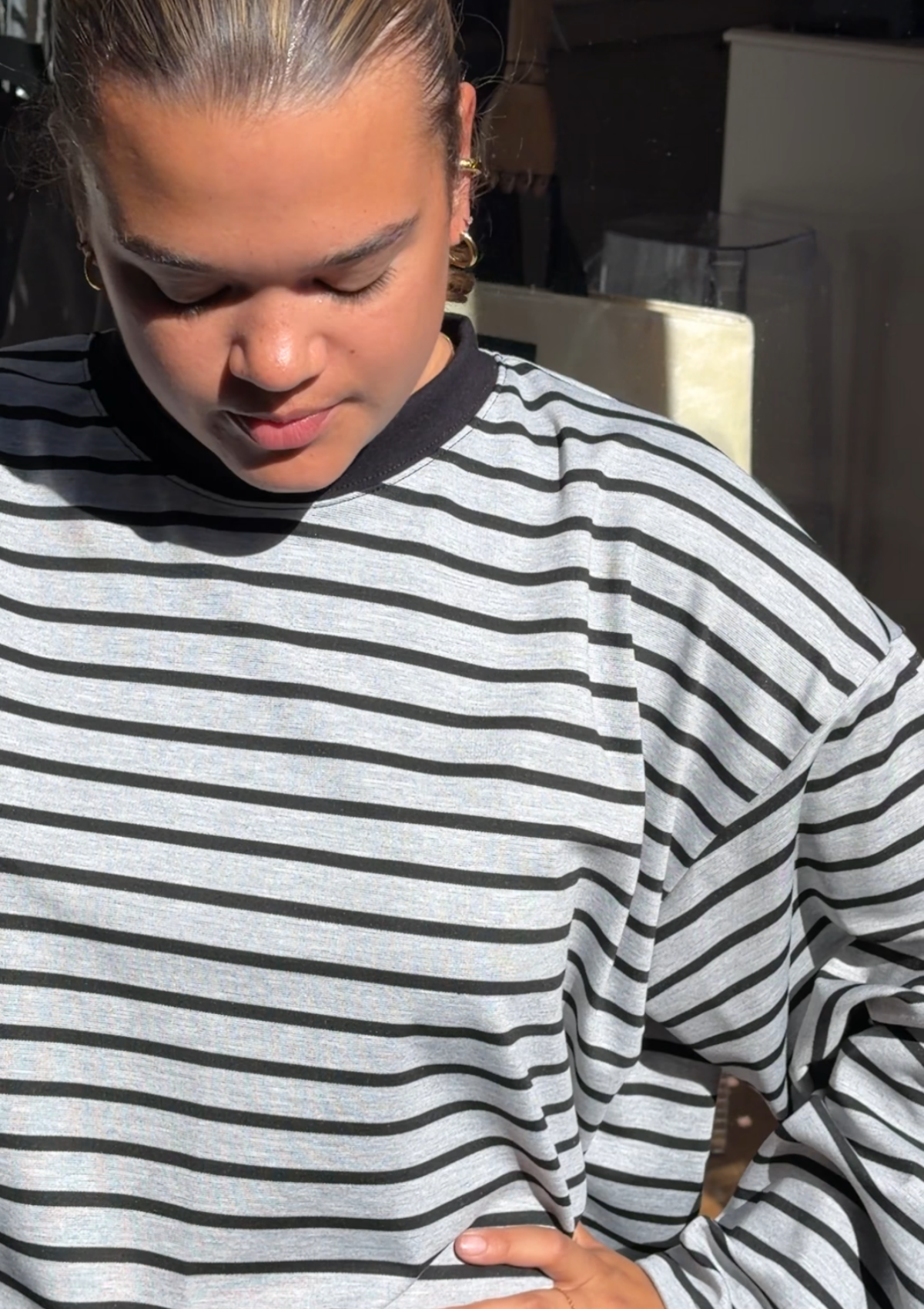 CONTRAST T