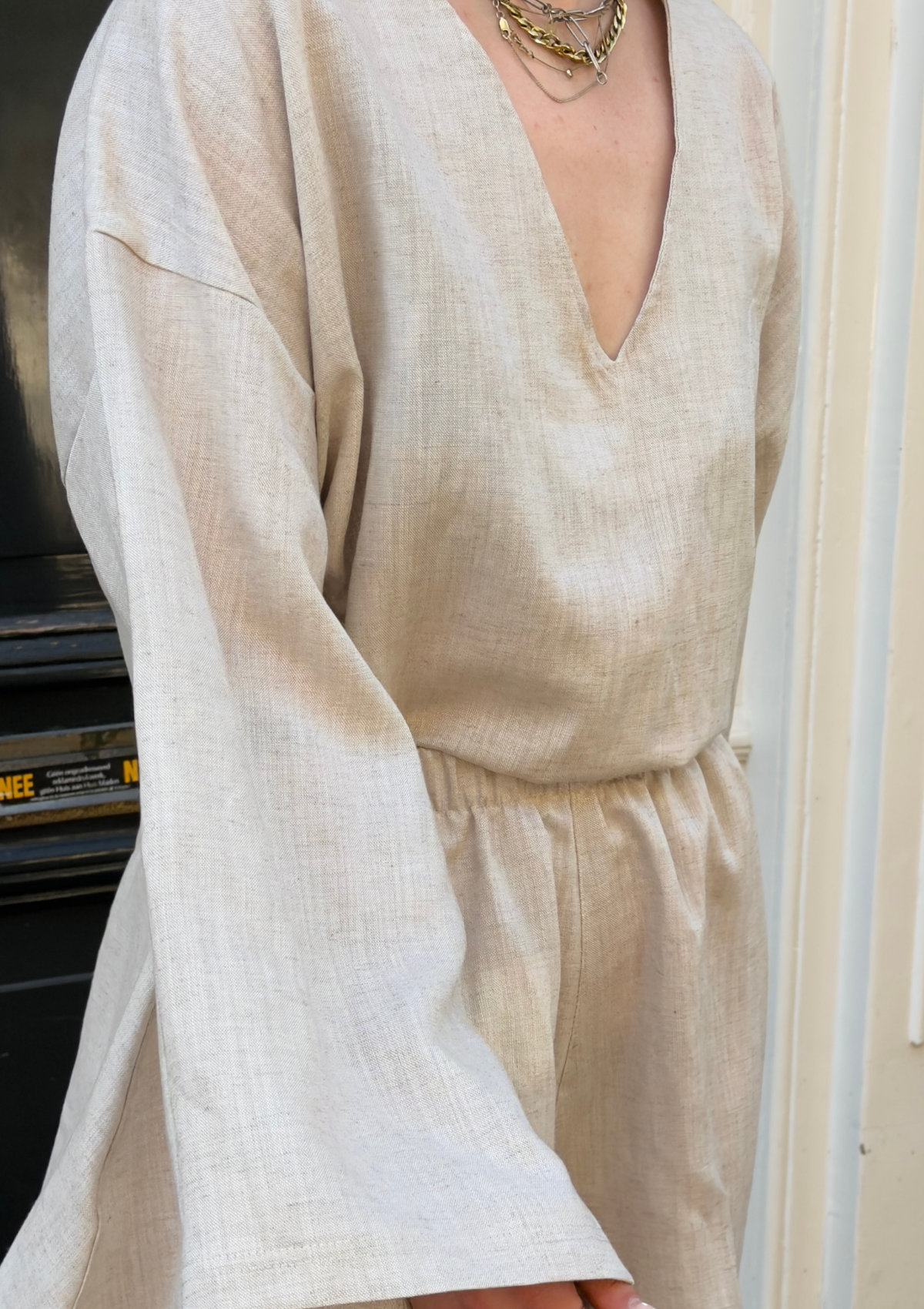 LINEN V TOP