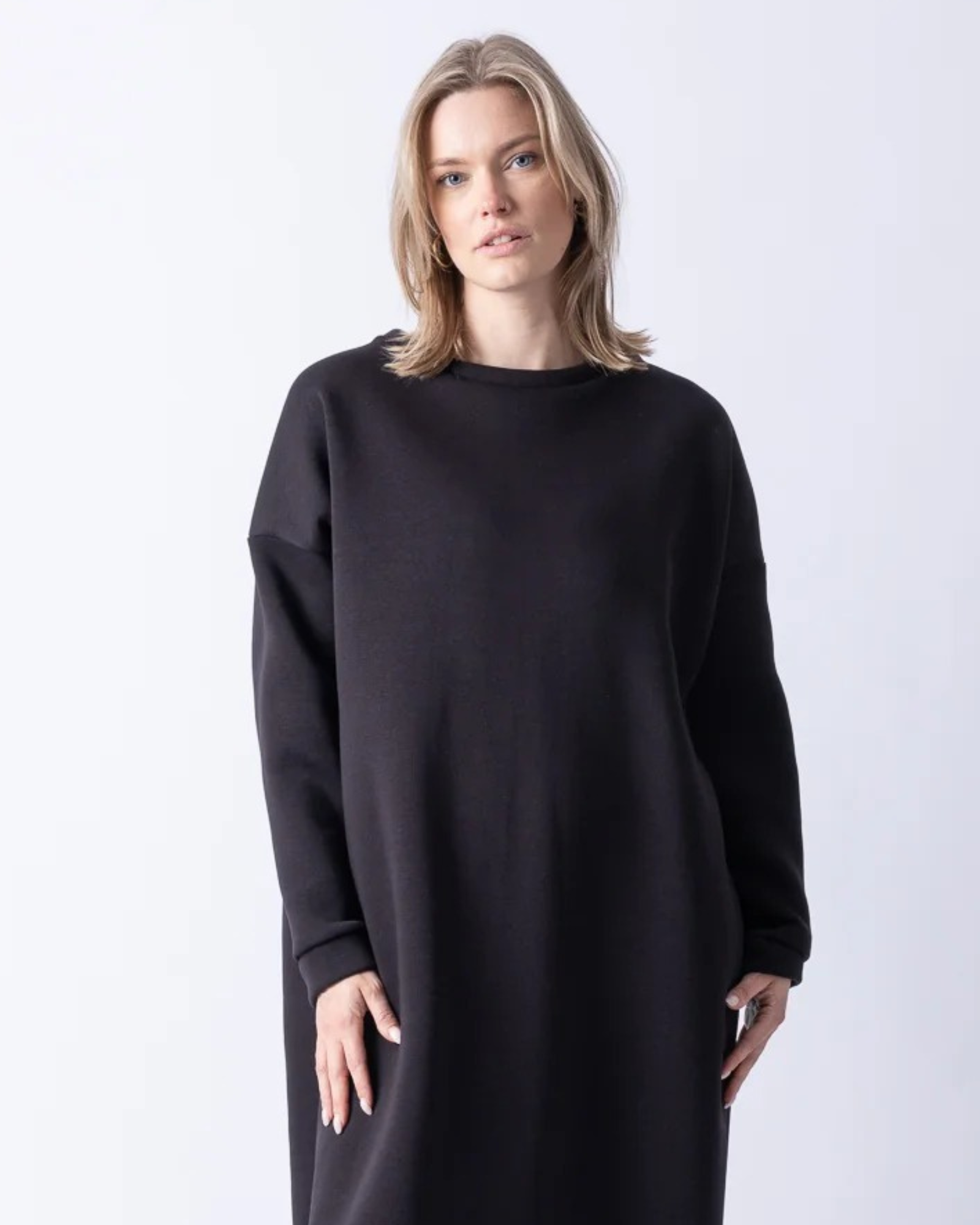 BASIC SWEATER MAXI DRESS