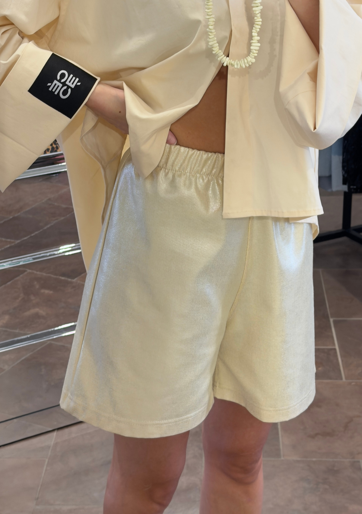 METALLIC SHORT