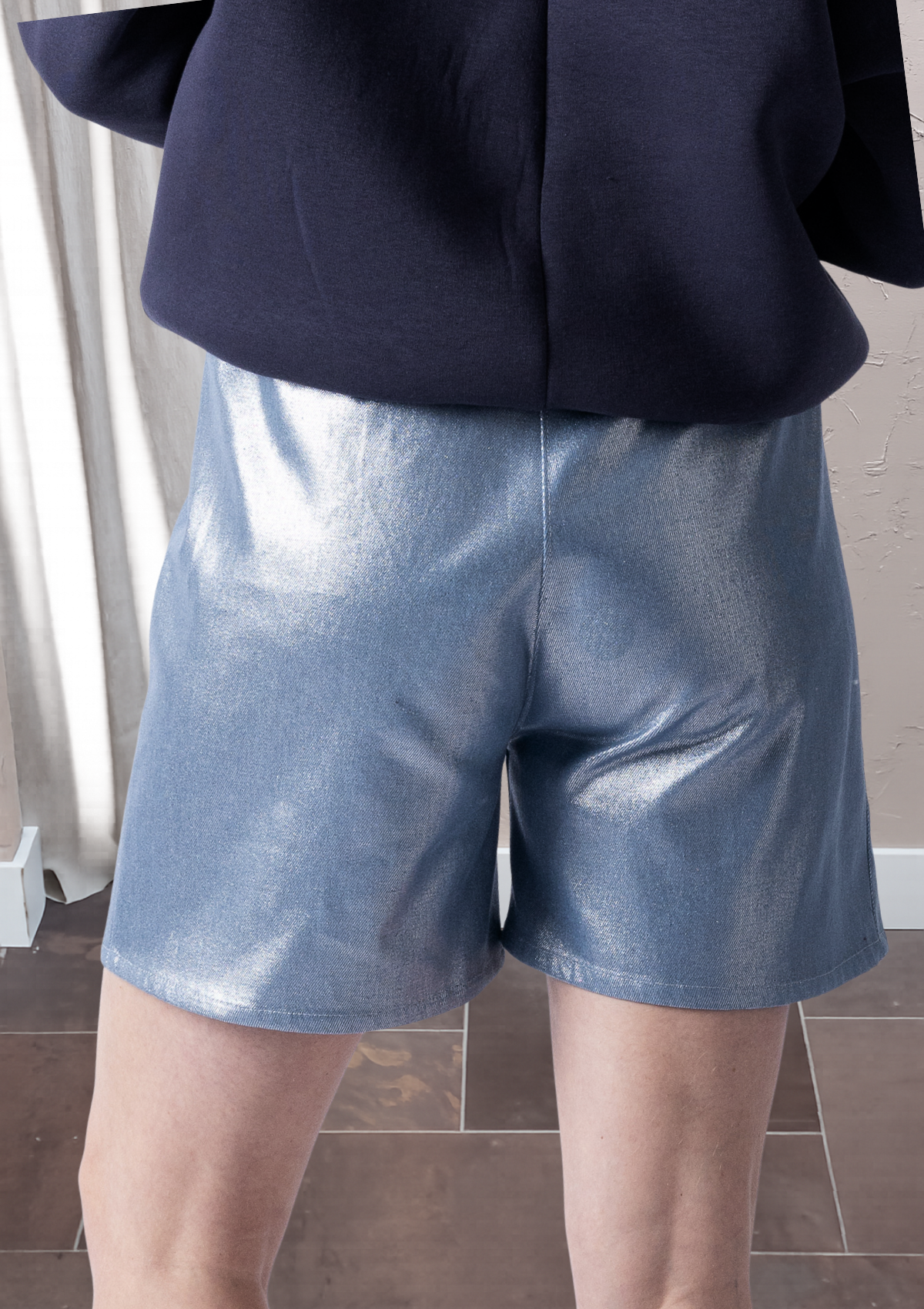 METALLIC SHORT