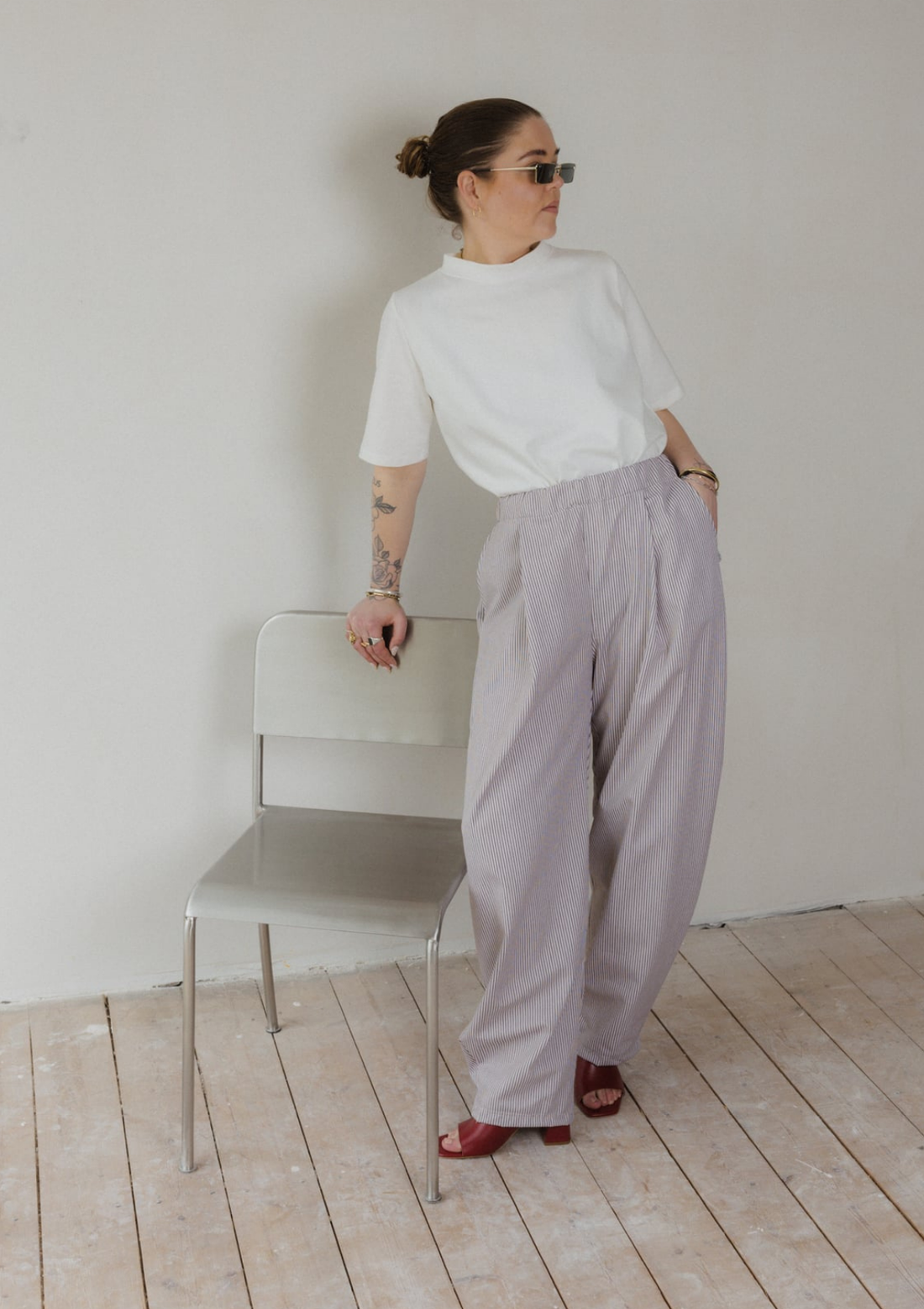 PLEATED BARREL PANTS