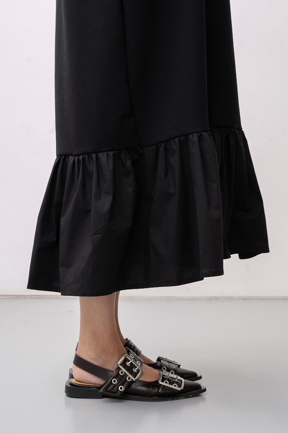 RUFFLE DRESS BLACK LONG