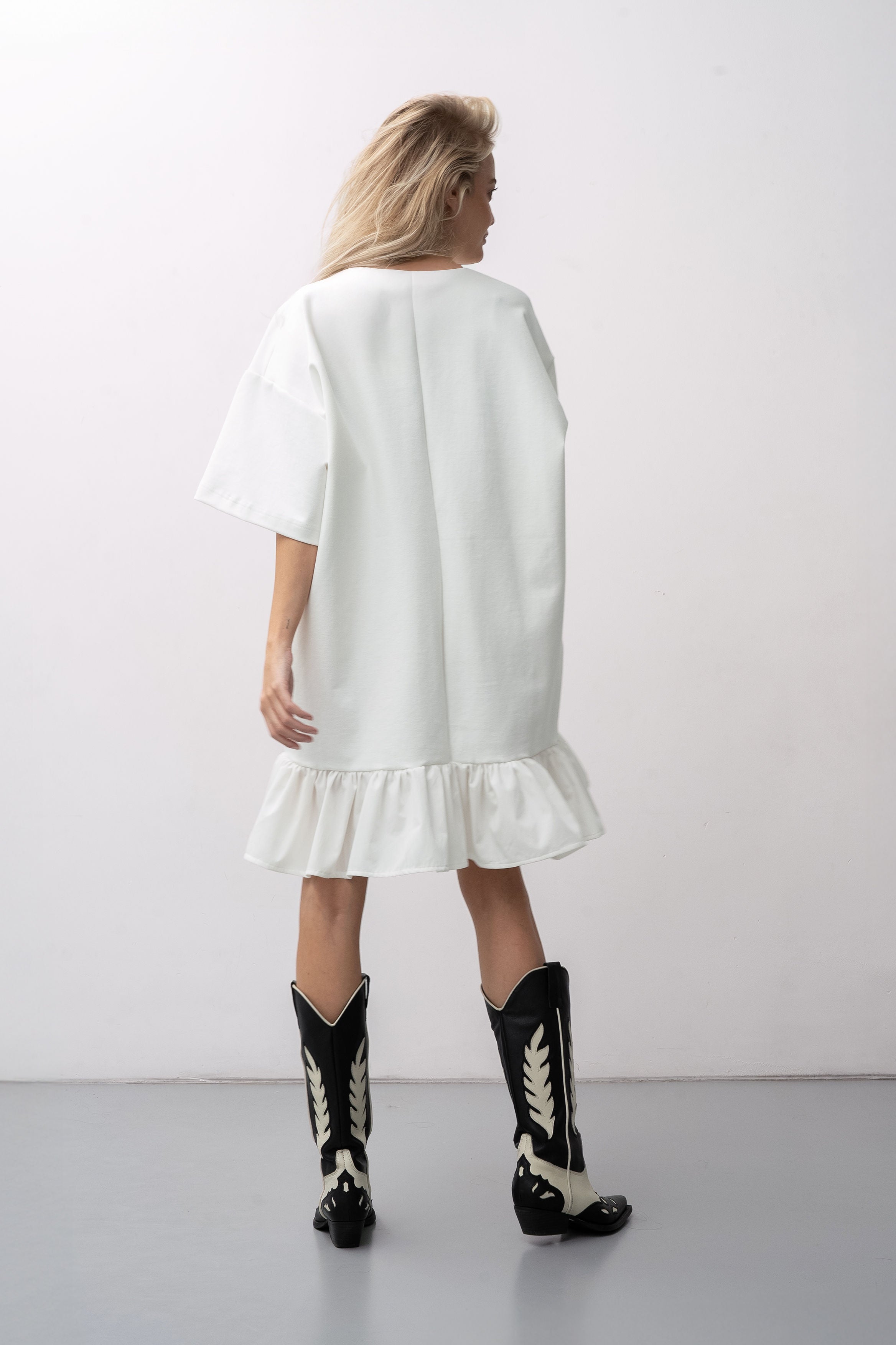 RUFFLE DRESS WHITE SHORT