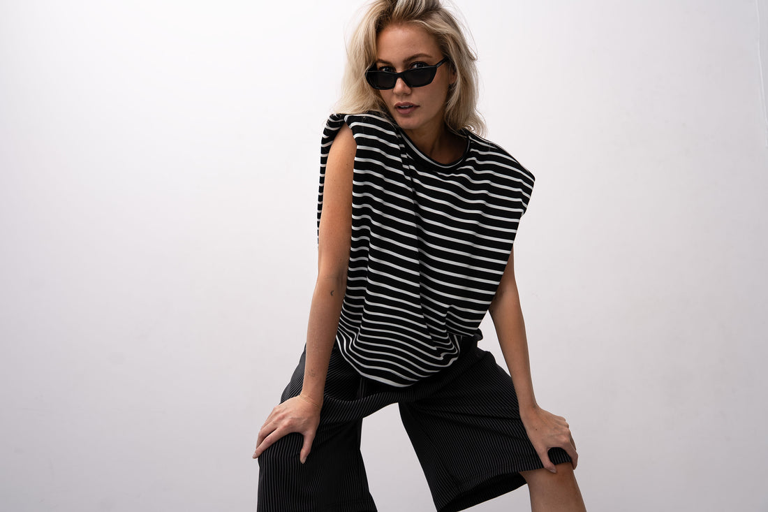 SHOULDER T STRIPES