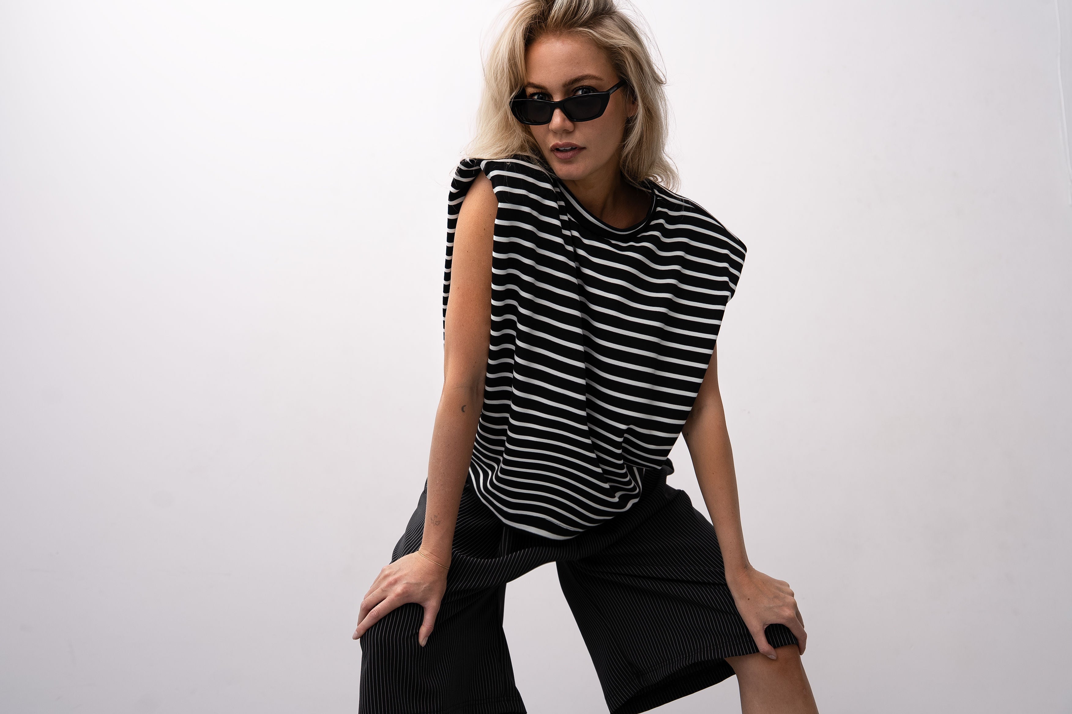 SHOULDER T STRIPES