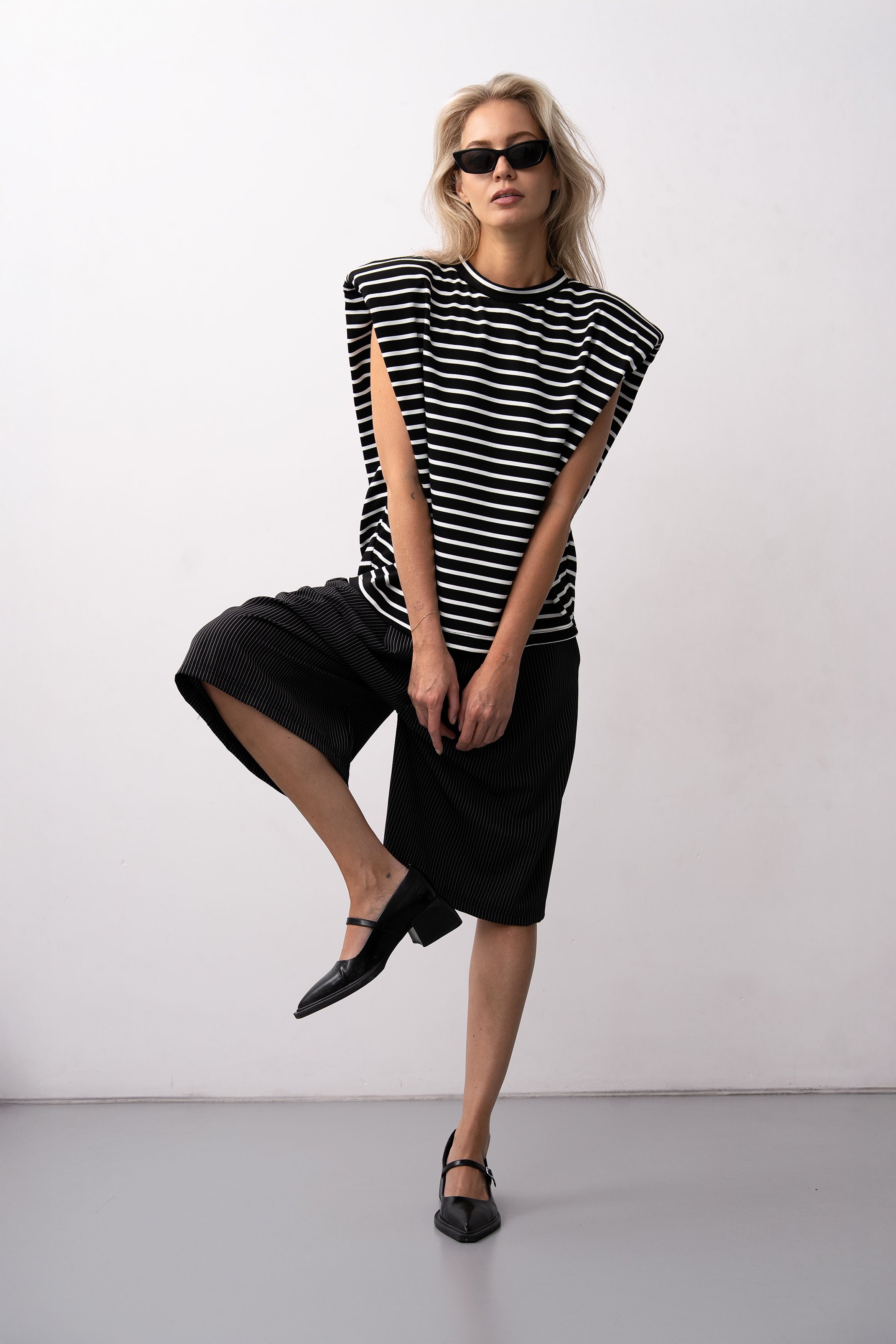 SHOULDER T STRIPES