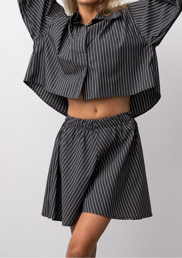 STRIPED BUTTERFLY SHORTS
