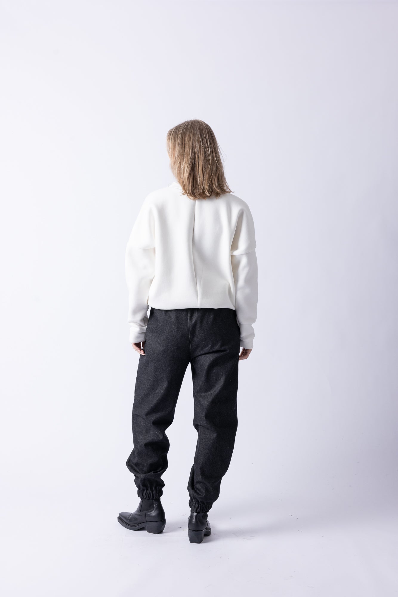 BASIC SWEATER WHITE