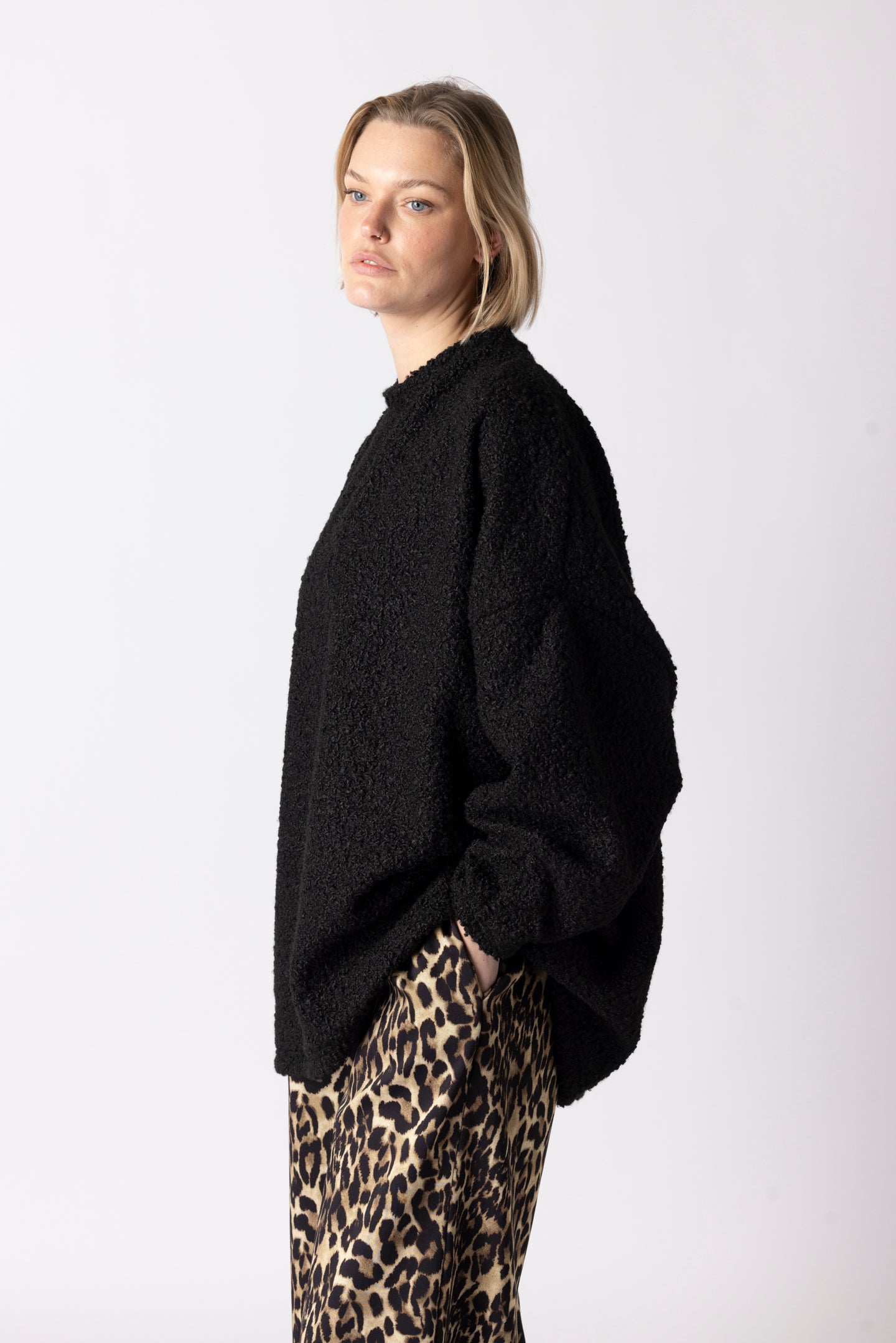 BOUCLE SWEATER BLACK