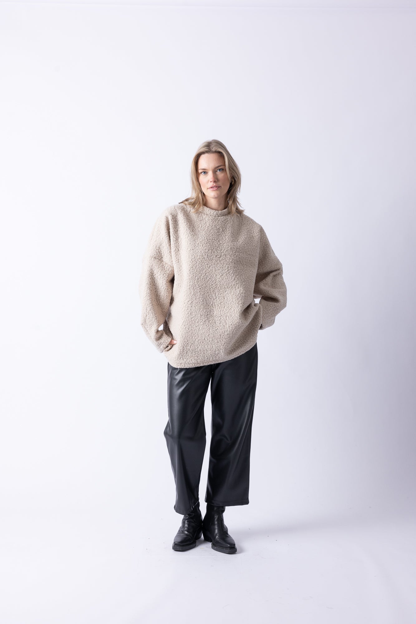 BOUCLE SWEATER CREME