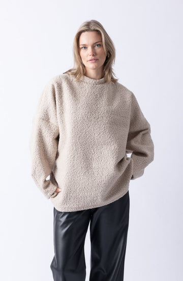 BOUCLÉ SWEATER