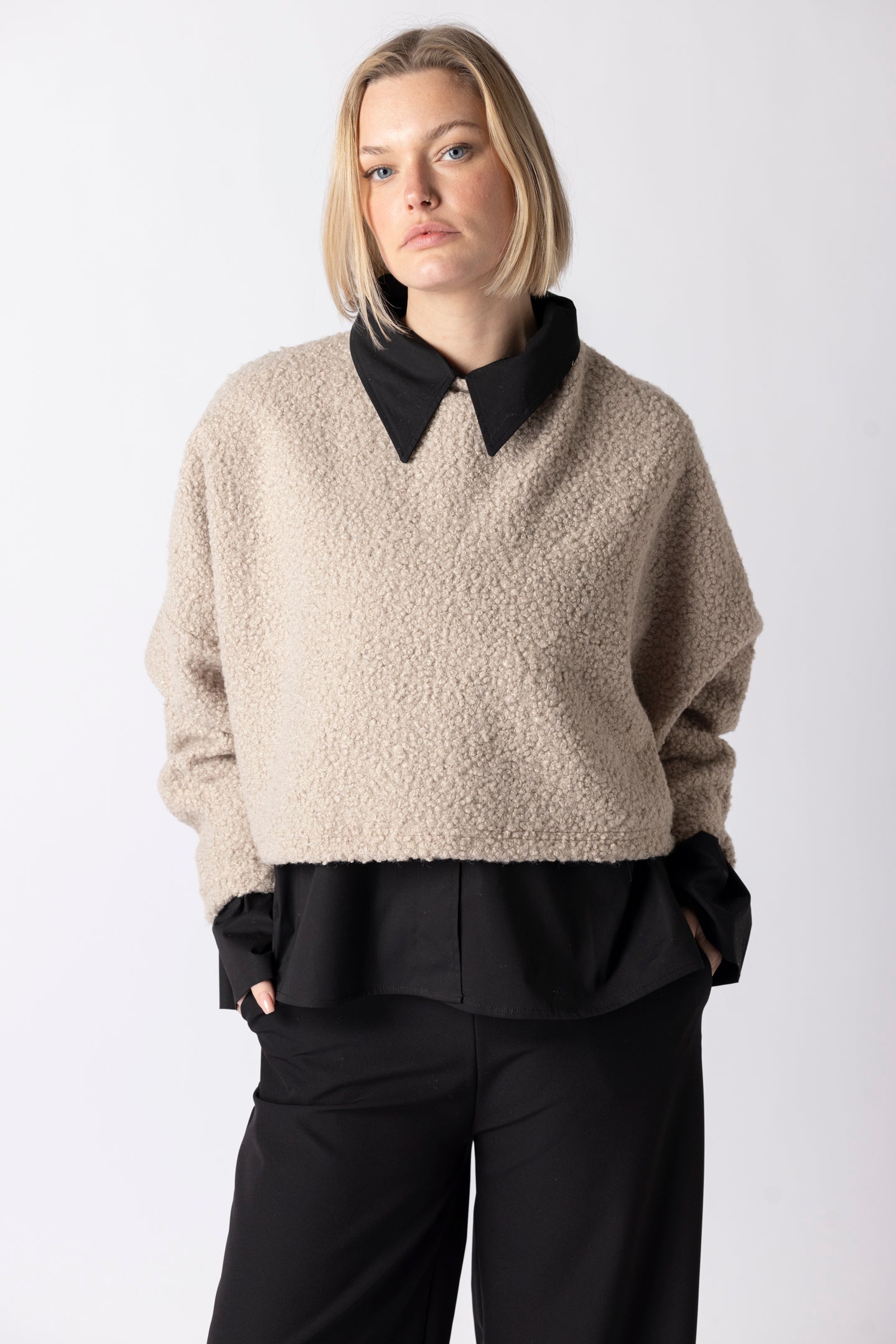 CROPPED BOUCLE CREME