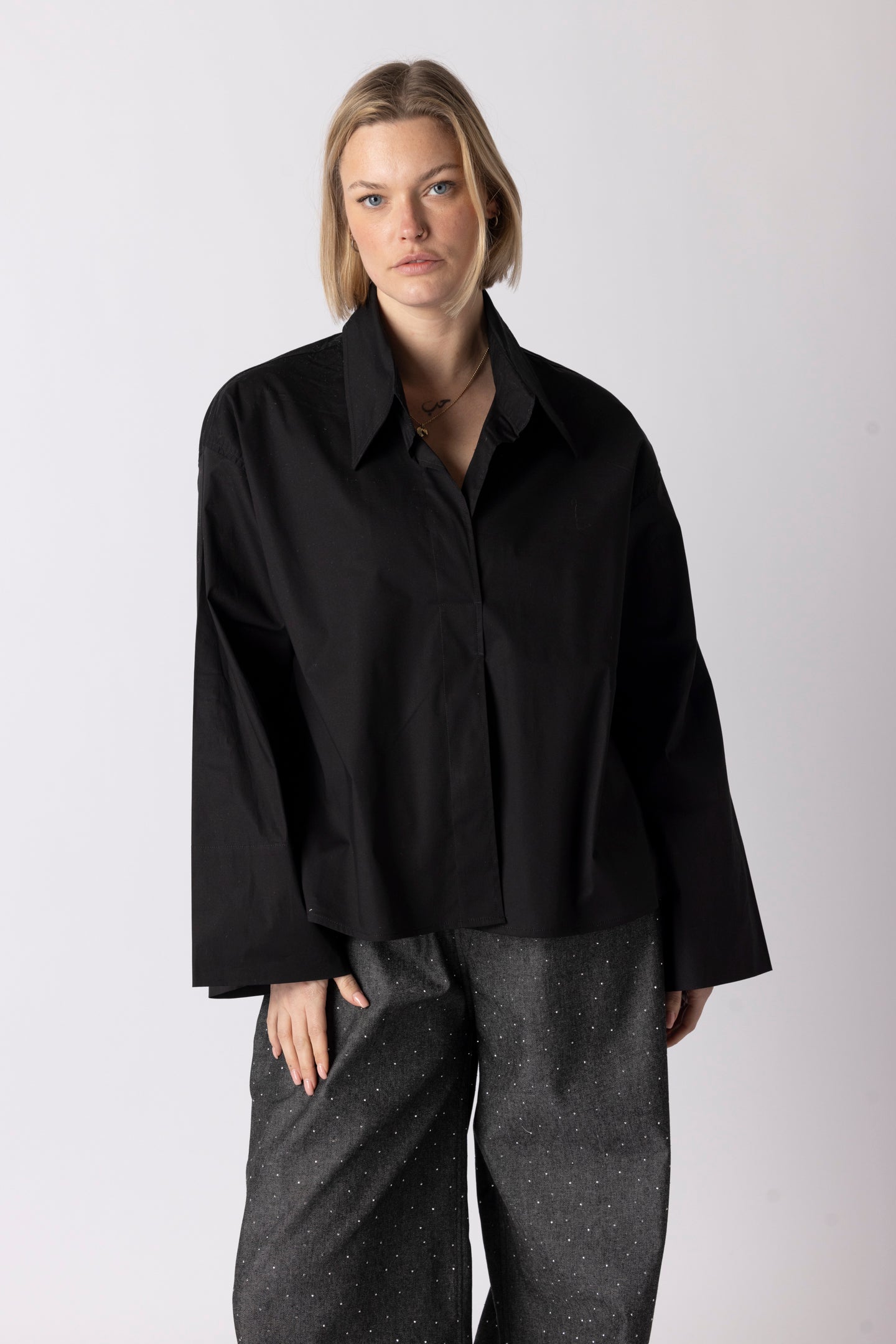 DADDY BLOUSE SHORT BLACK