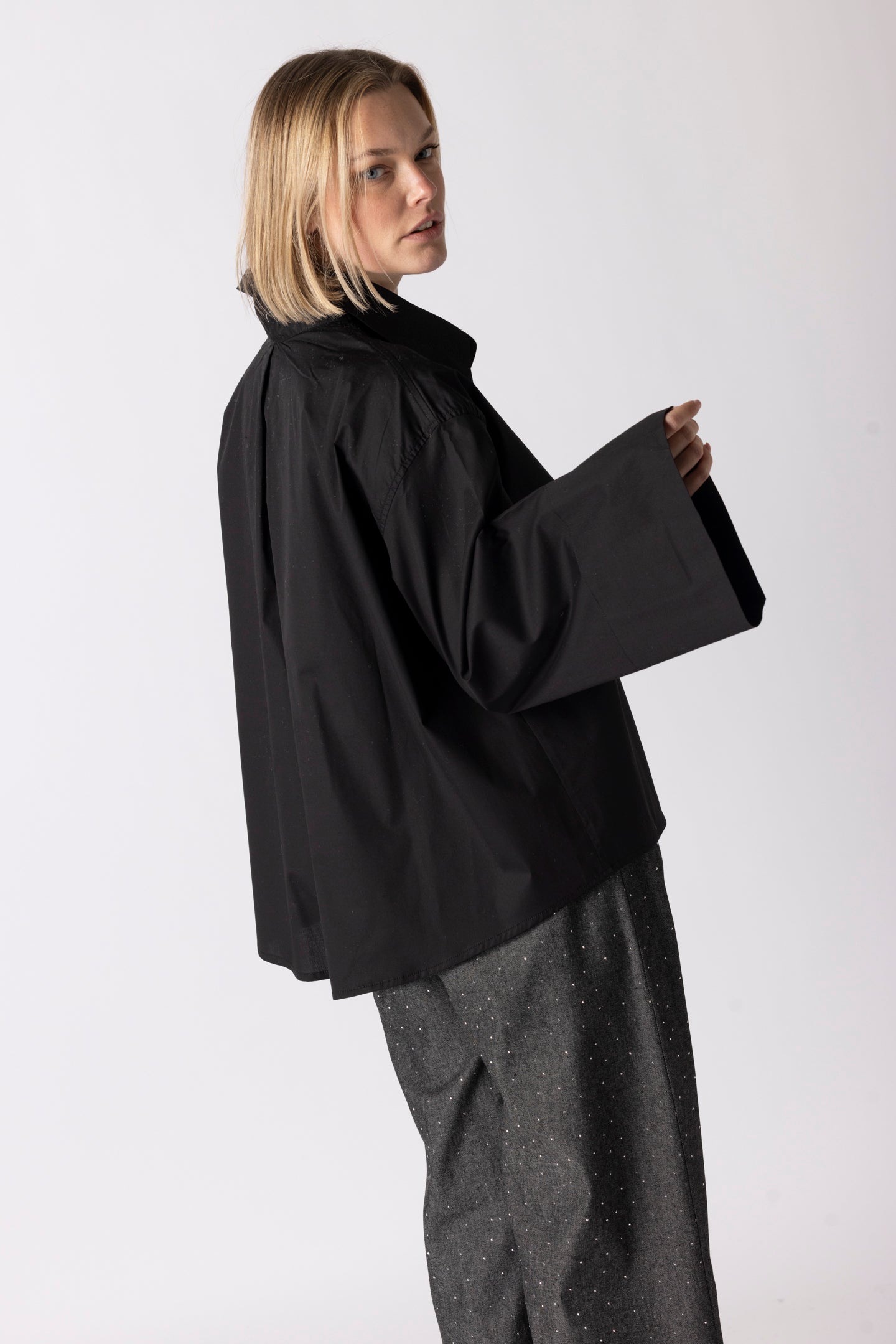 DADDY BLOUSE SHORT BLACK