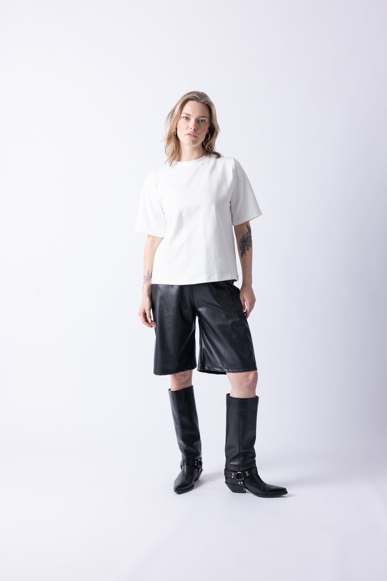 LEATHER BERMUDA