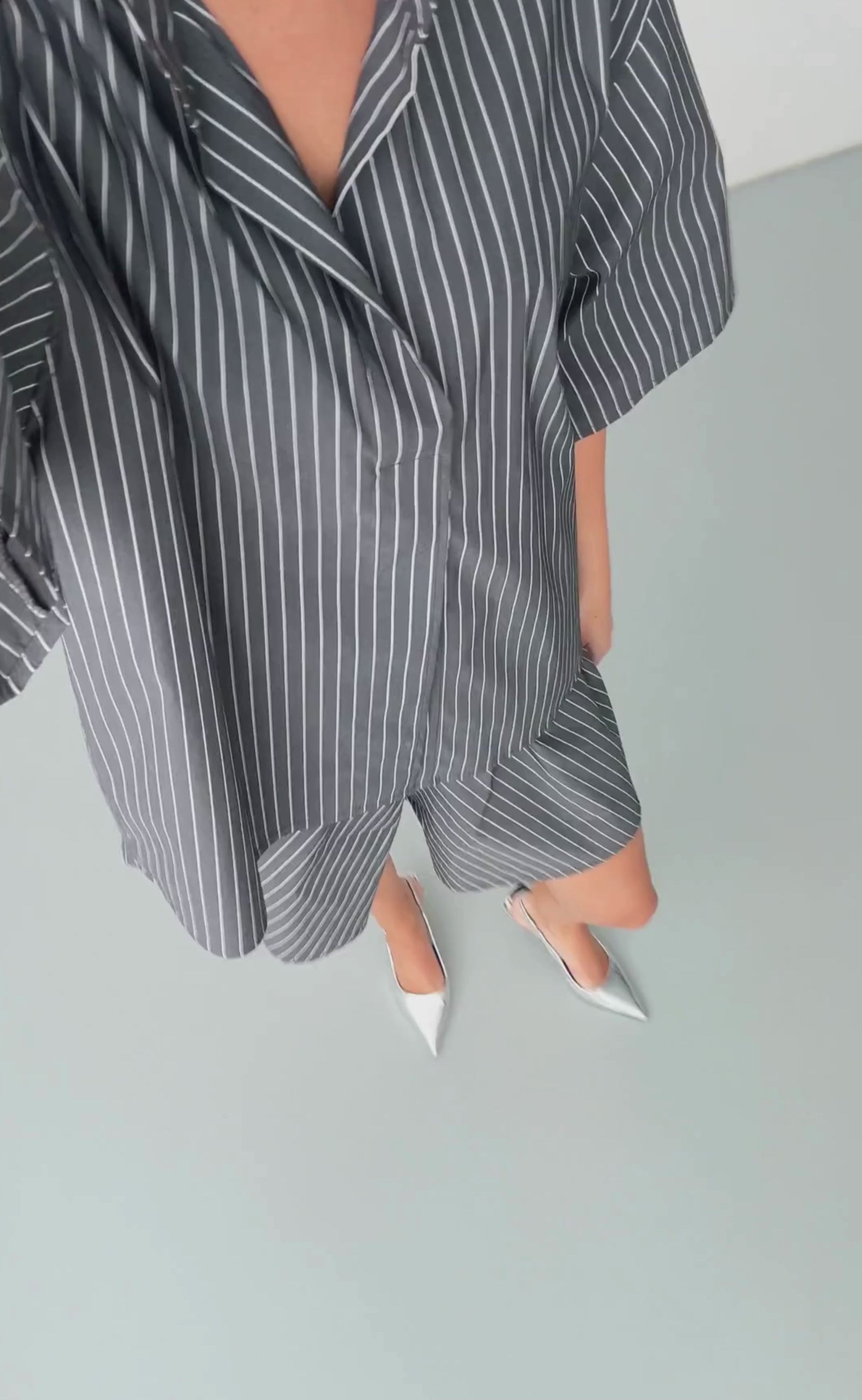 STRIPED BUTTERFLY SHORTS