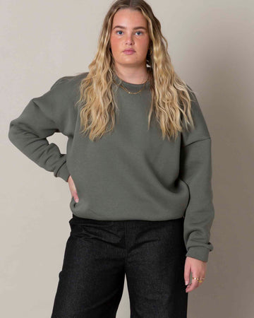 BASIC SWEATER GREEN - CÉ Official