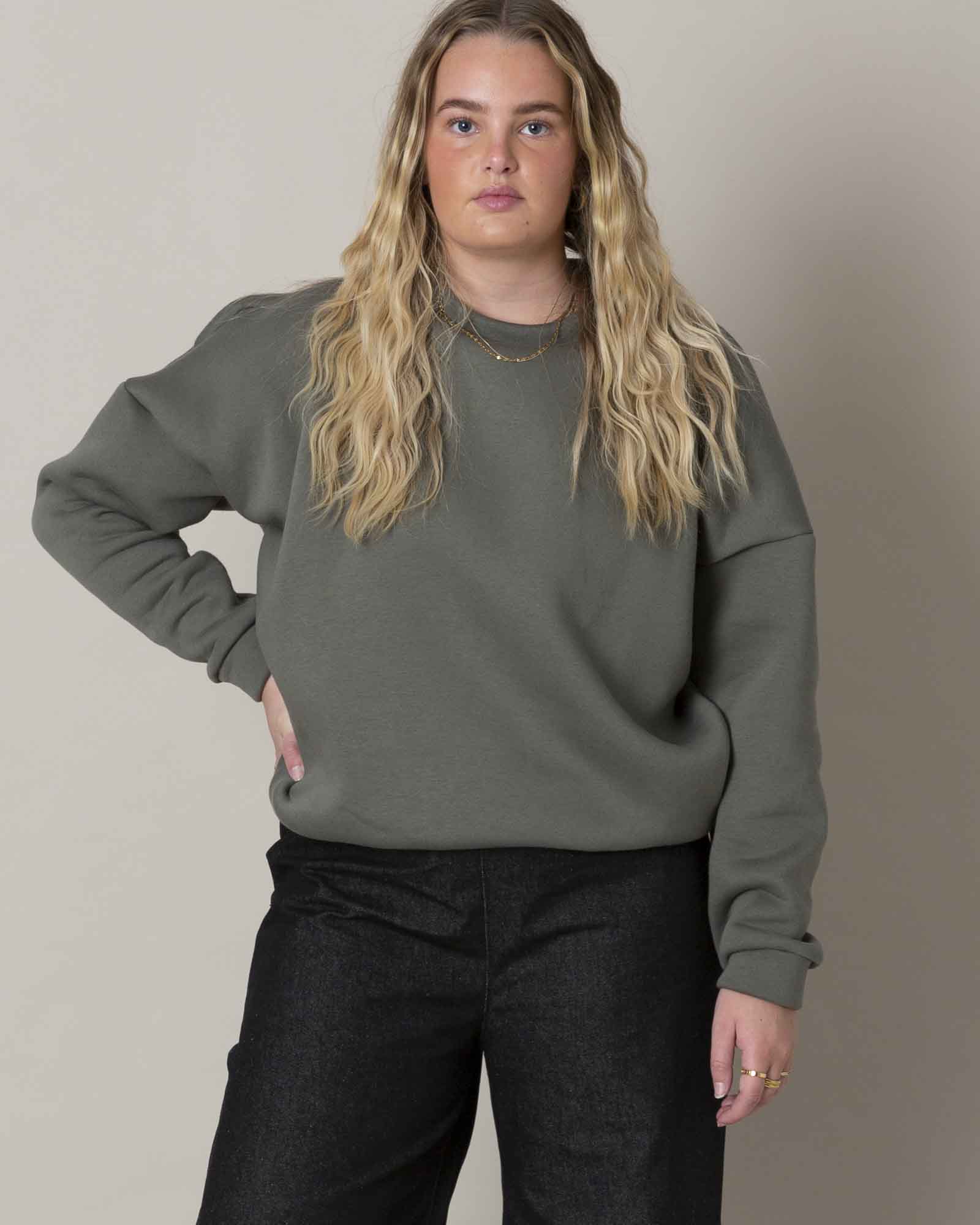 BASIC SWEATER - CAPSULE COLLECTION - CÉ Official